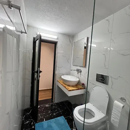 Daire Lovely One-bedroom With Bbq-grill!