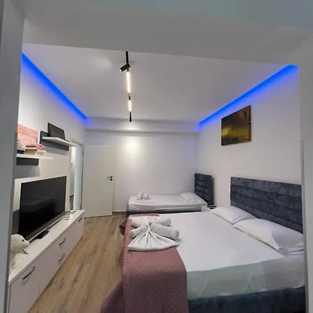 Апартаменты Lovely One-bedroom With Bbq-grill! Саранда