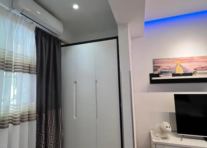 Appartamento Lovely One-bedroom With Bbq-grill! Sarandë